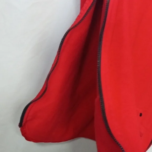 Red NIKE 1992 Graphic Sweatshirt - Picture 8 of 14